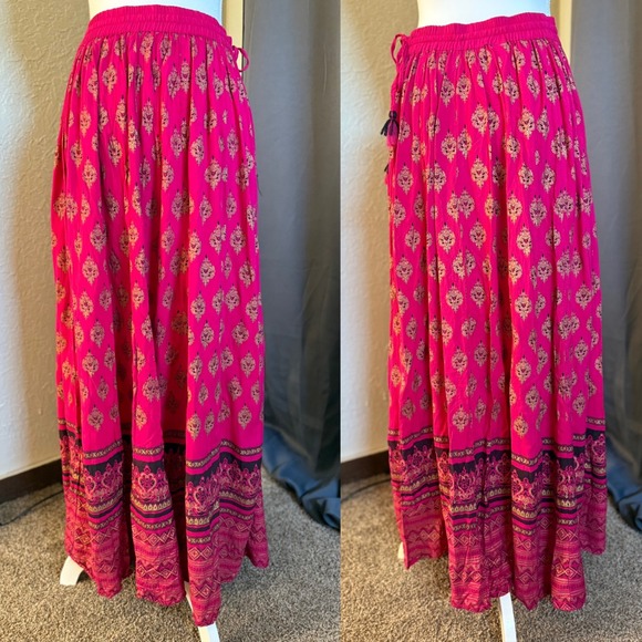 Easybuy Dresses & Skirts - Easybuy Fuchsia Pink Gold Block Print Tassel Maxi Skirt Womens XL Boho Rayon